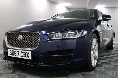 Jaguar XE D PORTFOLIO 28