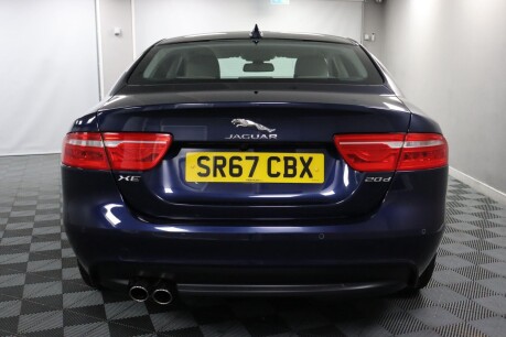 Jaguar XE D PORTFOLIO 24