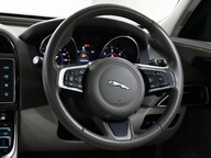 Jaguar XE D PORTFOLIO 40