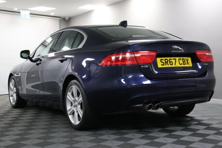 Jaguar XE D PORTFOLIO 17