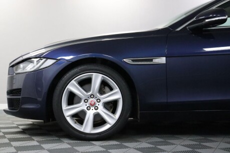 Jaguar XE D PORTFOLIO 23