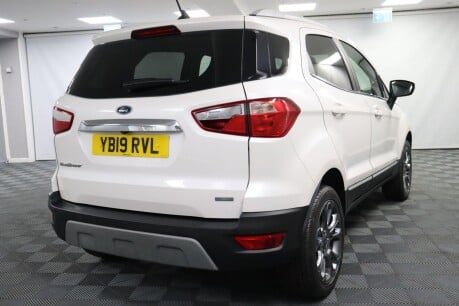 Ford Ecosport TITANIUM 11