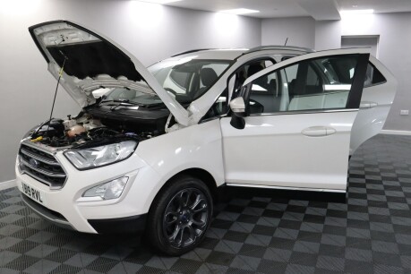 Ford Ecosport TITANIUM 9