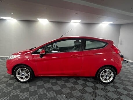 Ford Fiesta ZETEC 6