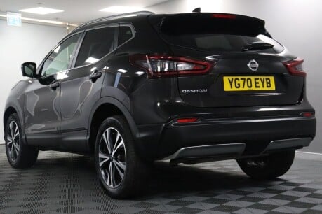 Nissan Qashqai DIG-T N-CONNECTA 22