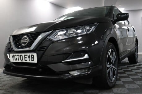 Nissan Qashqai DIG-T N-CONNECTA 28