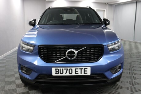 Volvo XC40 RECHARGE T4 R-DESIGN 2