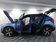 Volvo XC40 RECHARGE T4 R-DESIGN 4