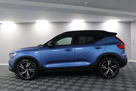 Volvo XC40 RECHARGE T4 R-DESIGN 18