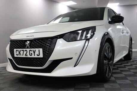 Peugeot 208 PURETECH GT S/S 28