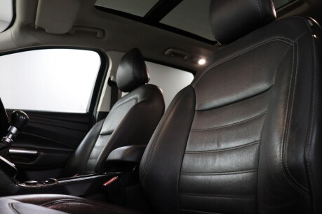 Ford Kuga TITANIUM X 27