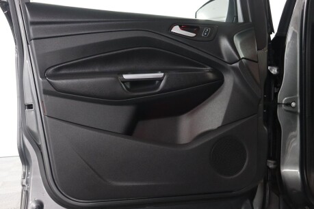 Ford Kuga TITANIUM X 35