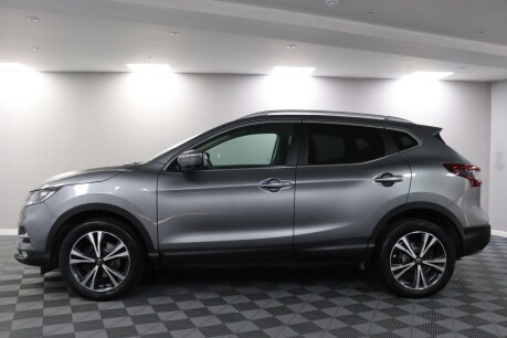 Nissan Qashqai DIG-T N-CONNECTA 18