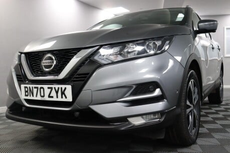 Nissan Qashqai DIG-T N-CONNECTA 28