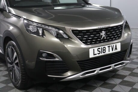 Peugeot 3008 S/S GT LINE PREMIUM 26