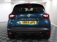 Renault Captur ICONIC TCE 8