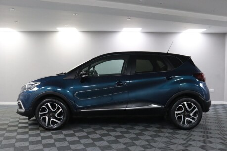 Renault Captur ICONIC TCE 18