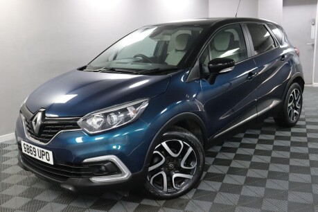 Renault Captur ICONIC TCE 20