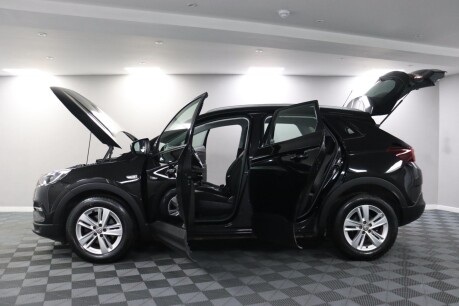 Vauxhall Grandland X SE 4