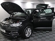 Vauxhall Grandland X SE 16