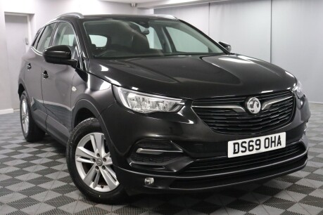 Vauxhall Grandland X SE 19