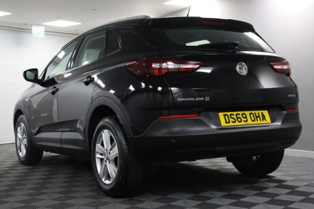 Vauxhall Grandland X SE 22