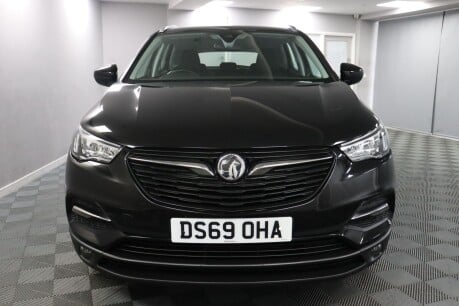 Vauxhall Grandland X SE 2