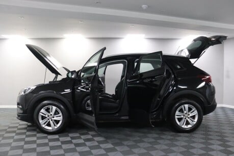 Vauxhall Grandland X SE 4