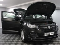 Vauxhall Grandland X SE 15