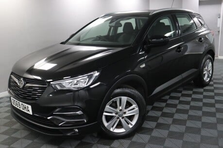 Vauxhall Grandland X SE 20