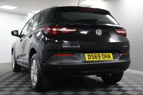 Vauxhall Grandland X SE 29