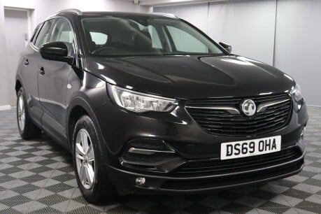 Vauxhall Grandland X SE 30