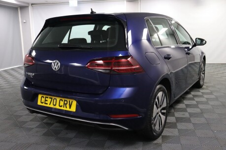 Volkswagen Golf E-GOLF 11