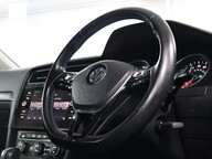 Volkswagen Golf E-GOLF 12