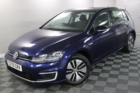 Volkswagen Golf E-GOLF 9