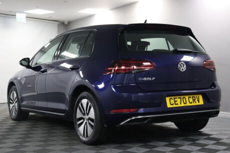 Volkswagen Golf E-GOLF 10