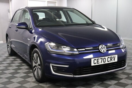 Volkswagen Golf E-GOLF 11