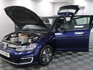 Volkswagen Golf E-GOLF 16