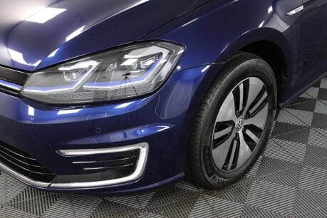 Volkswagen Golf E-GOLF 31
