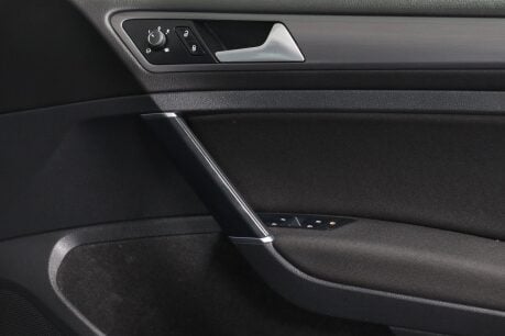 Volkswagen Golf E-GOLF 36