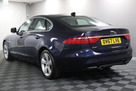 Jaguar XF D PORTFOLIO 9