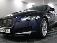 Jaguar XF D PORTFOLIO 27