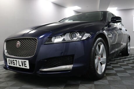 Jaguar XF D PORTFOLIO 27