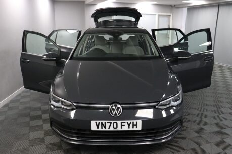Volkswagen Golf STYLE TSI 9