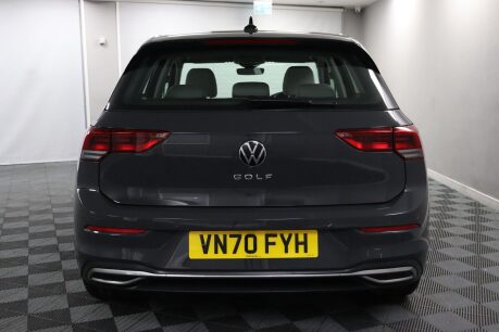 Volkswagen Golf STYLE TSI 18