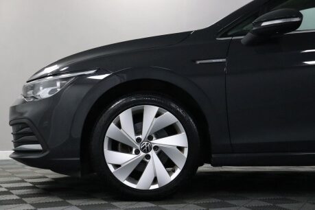 Volkswagen Golf STYLE TSI 26