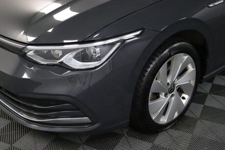 Volkswagen Golf STYLE TSI 46