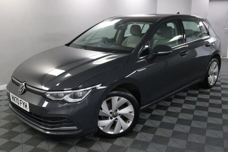 Volkswagen Golf STYLE TSI 7