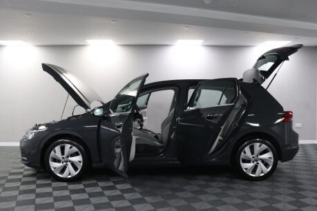Volkswagen Golf STYLE TSI 16