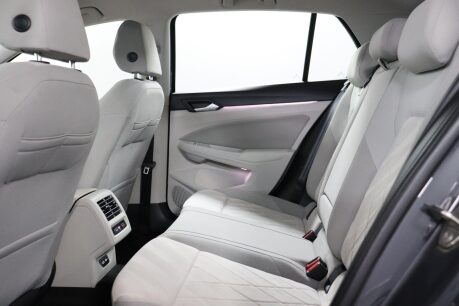 Volkswagen Golf STYLE TSI 22